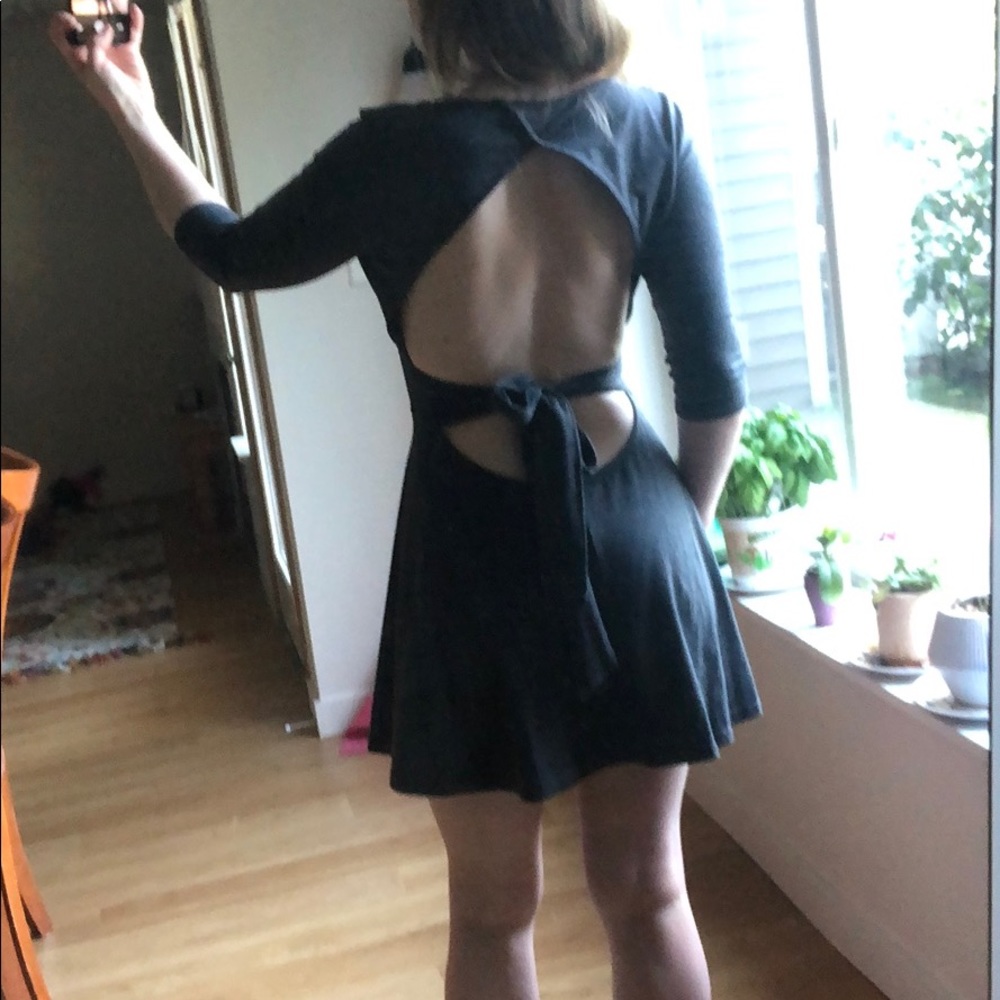 tobi • Cotton Open Back Bow Dress